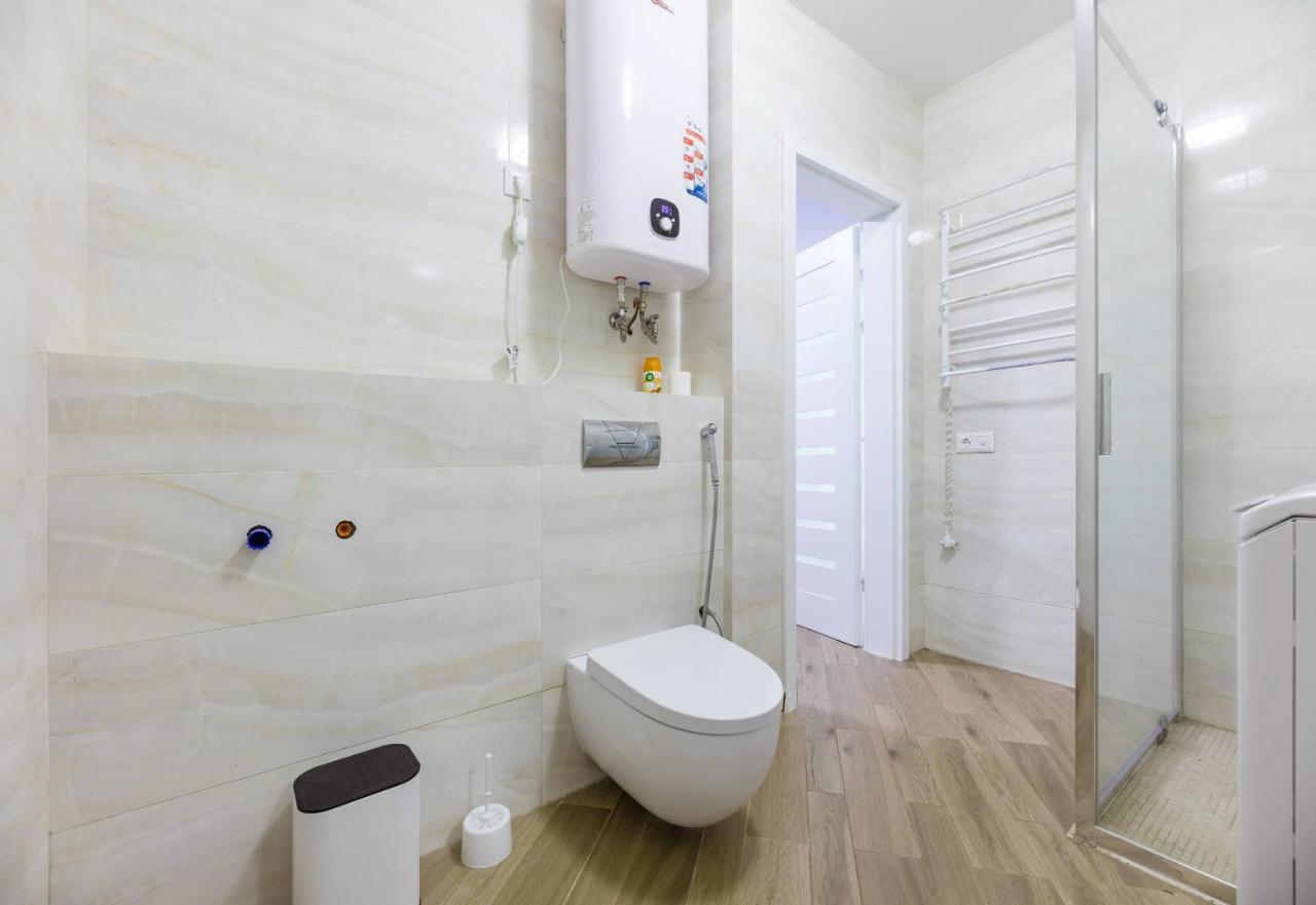 Квартира У Будинку З Власним Бомбосховищем Біля Жд Вокзалу 50 М2 Appartement Kiev Buitenkant foto