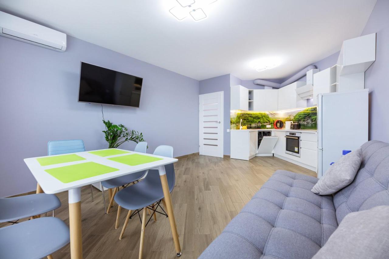 Квартира У Будинку З Власним Бомбосховищем Біля Жд Вокзалу 50 М2 Appartement Kiev Buitenkant foto