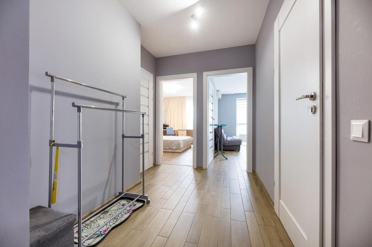 Квартира У Будинку З Власним Бомбосховищем Біля Жд Вокзалу 50 М2 Appartement Kiev Buitenkant foto